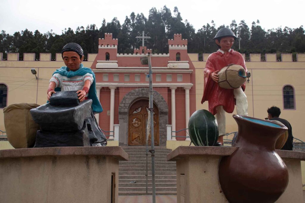 Figuras-Parroquia-Oton-1024x683 Iglesia Matriz de Otón