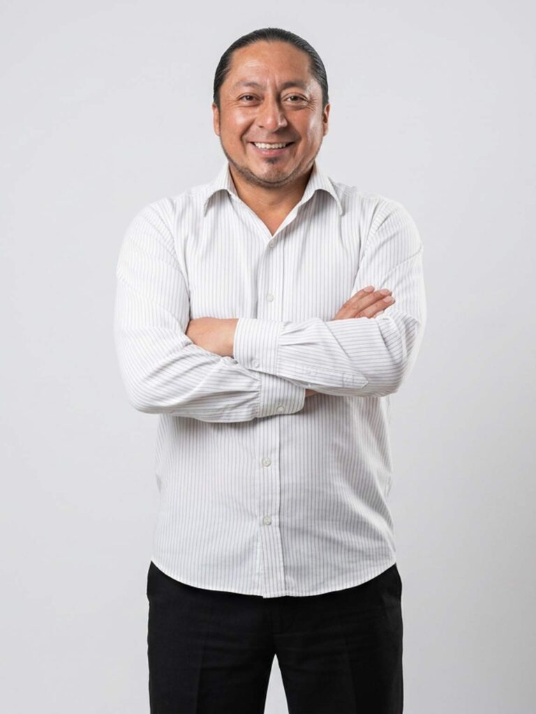 Cristian-Cevallos-GAD-Oton-768x1024 Autoridades
